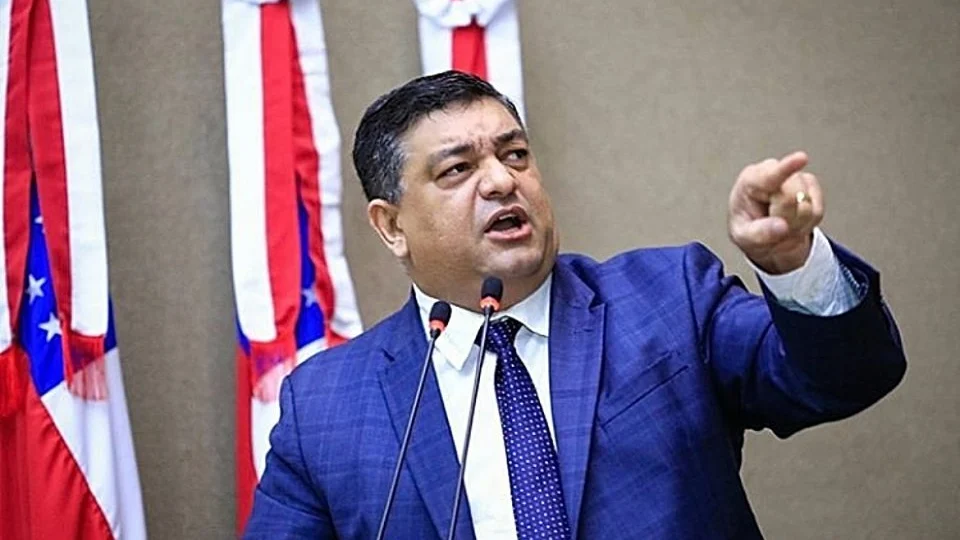 Após criticar queda nos índices de criminalidade, Dermilson Chagas é repreendido na ALEAM