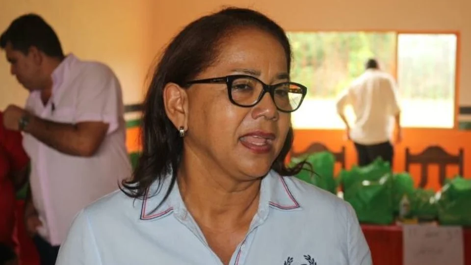 Ex-prefeita de Santa Isabel do Rio Negro é multada em R$ 770 mil pelo TCE-AM