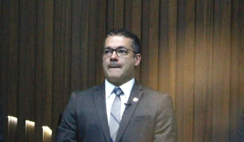 PEC Miojo: Justiça suspende armação de Josué Neto com mudança na constituição e eleição relâmpago na ALEAM