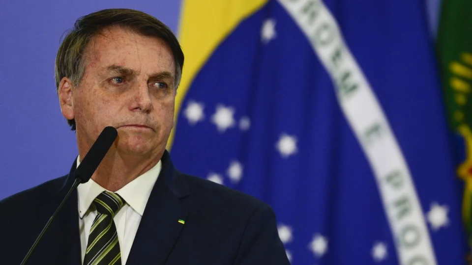 Bolsonaro sanciona lei e extingue a cobrança da Tarifa de Embarque Internacional