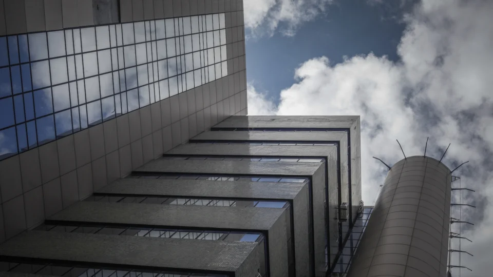 Após recomendação do CNJ, TJAM regulamenta atendimentos via videoconferência