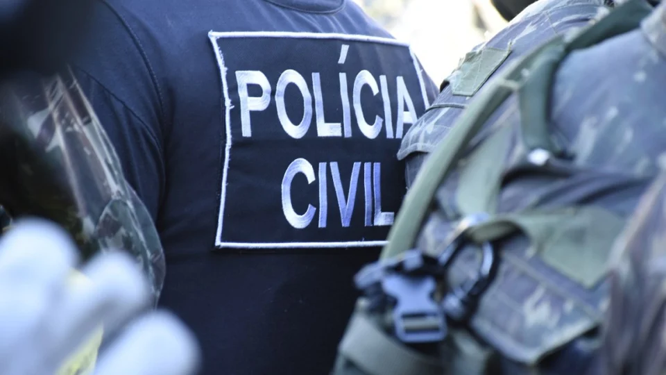 Governo publica, no DOE, suspensão do ato que nomeava 53 comissários como delegados inconstitucionalmente