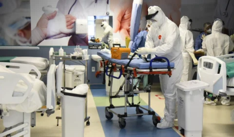 Reunião que trataria medidas contra a possível 3º onda da Covid-19 no Amazonas é adiada na Aleam