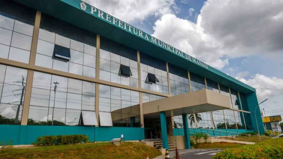 Servidores da prefeitura de Manaus têm aumento salarial de 7,19%