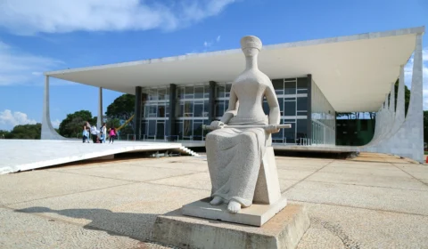 Governo cumpre decisão do STF e ‘delessários’ voltam a ser comissários