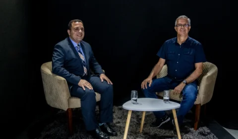 ‘Conversa Política’ recebe o pré-candidato a prefeito Romero Reis