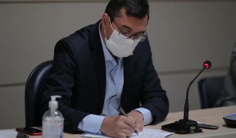 Wilson Lima sanciona lei que reduz taxas de cartório em 30%