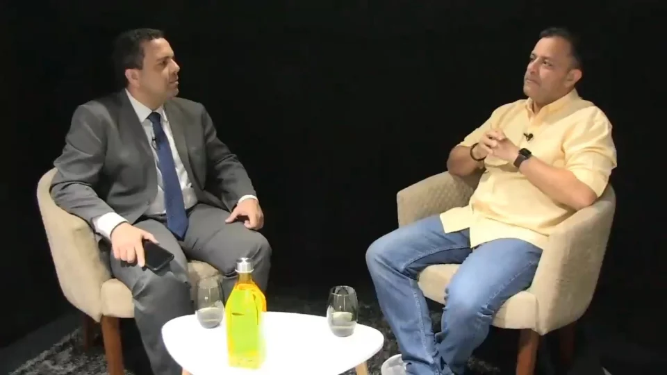 ‘Conversa Política’ recebe o pré-candidato a prefeito Orsine Júnior