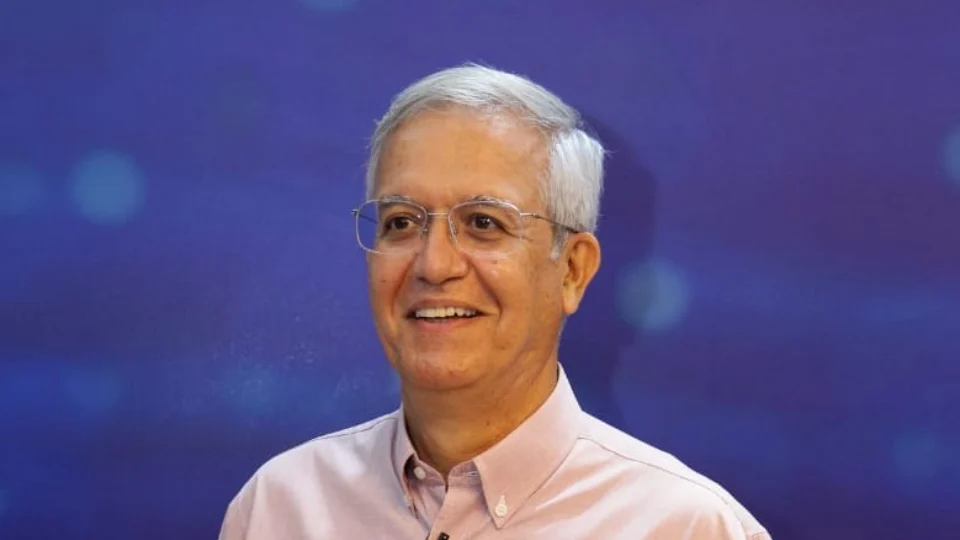 ‘Políticos tradicionais podem nos levar a dias melhores?’, questiona Romero Reis