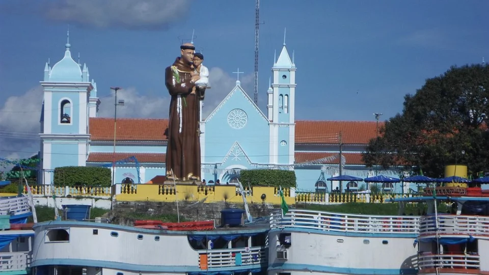 Prefeitura de Borba gasta R$ 63 mil com pães e roscas para alunos, mas aulas no município estão suspensas