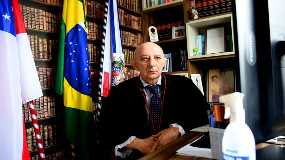 Domingos Chalub descumpre determinação do CNJ e volta a contratar temporários