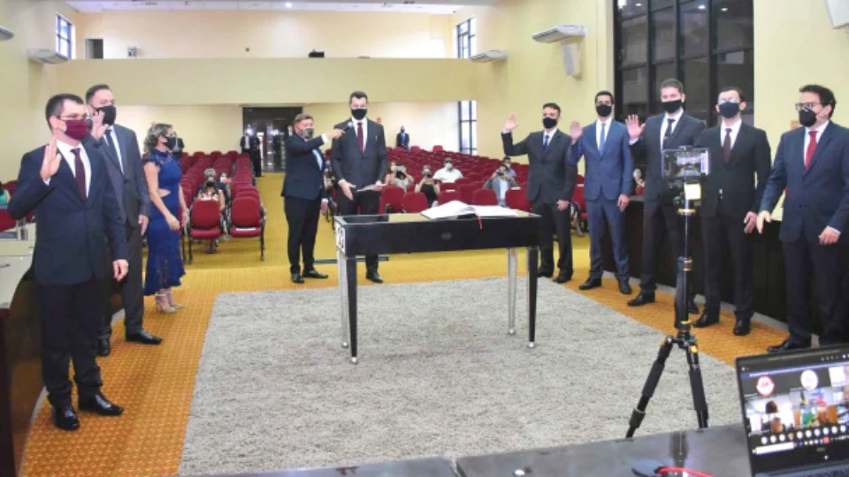 MP-AM dá posse a promotores de Justiça que vão atuar no interior do AM