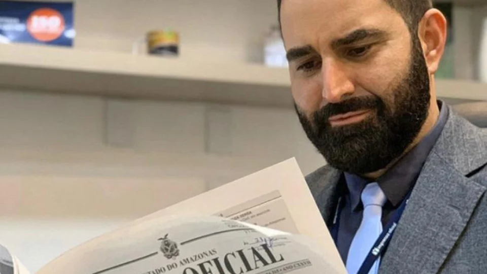 Imprensa Oficial do AM dispensa licitação e contrata empresa por mais de R$ 1 milhão