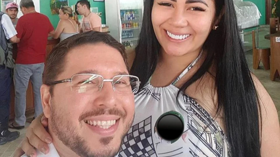 Mulher de Carlos Almeida ‘arma’ confusão em via pública com advogada