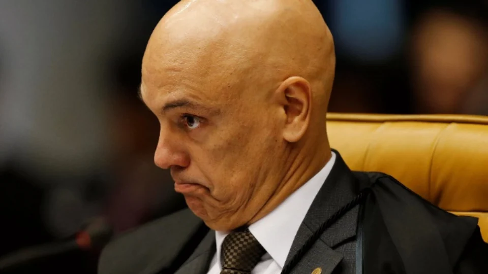 Moraes manda suspender todos os processos relacionados a revisão da vida toda do INSS