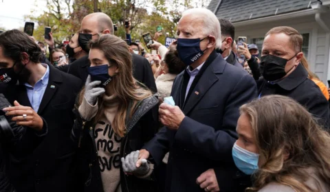 Apuração põe Biden perto da vitória; Trump intensifica contestação