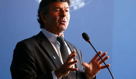 Presidente do STF alerta para a excessiva judicialização no País