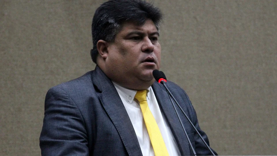 Comitê denuncia Câmara de Manaus por suspeita de superfaturamento na compra de café e açúcar  