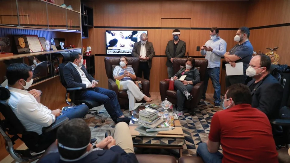 MPs e Defensorias decidem se manifestar sobre funcionamento do comércio em Manaus