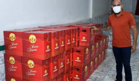 Deputado Cabo Maciel entrega 400 cestas básicas para famílias em Itacoatiara
