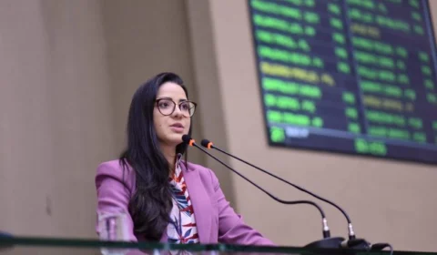 Deputada propõe criação de consórcio para Governo do AM comprar vacinas da Rússia no valor de R$ 50 milhões