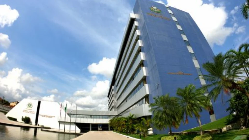 Oposição tem emenda rejeitada e interior terá mais R$ 160 milhões com projeto do governo e da ALEAM