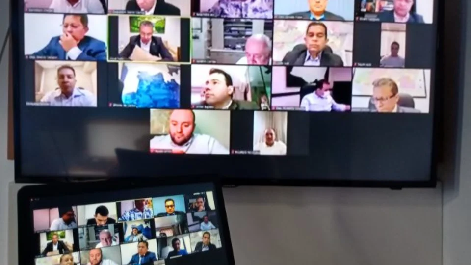 Na primeira votação do ano deputados aprovam requerimentos convocando secretários e pedindo esclarecimentos