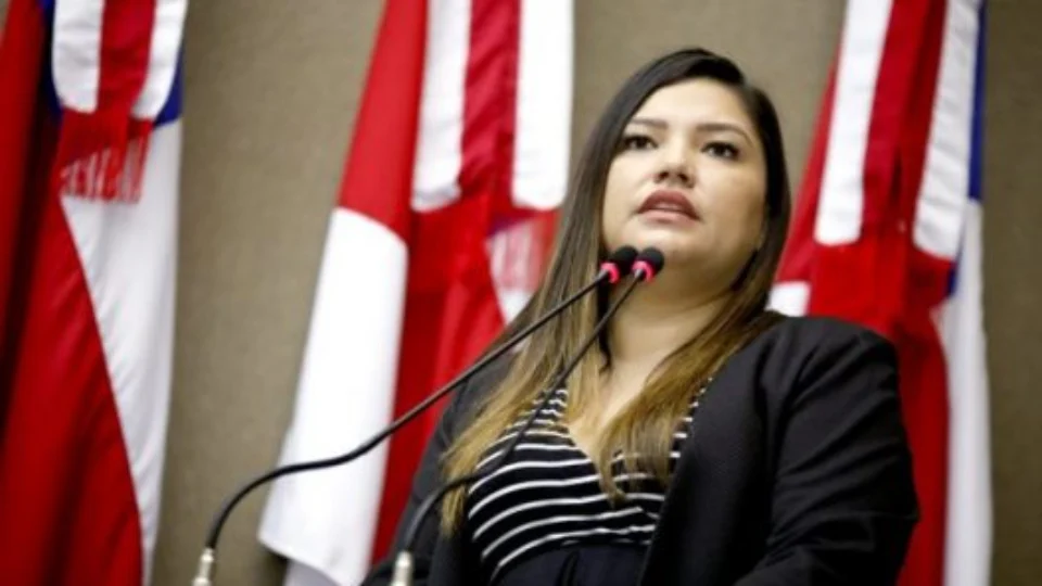 Joana Darc diz que doará todo seu salário para compra de oxigênio para hospitais públicos