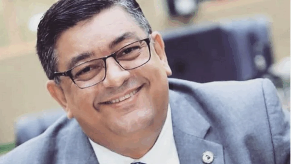 Deputado Dermilson Chagas quer entregar 400 milhões de reais do estado para a Amazonas Energia