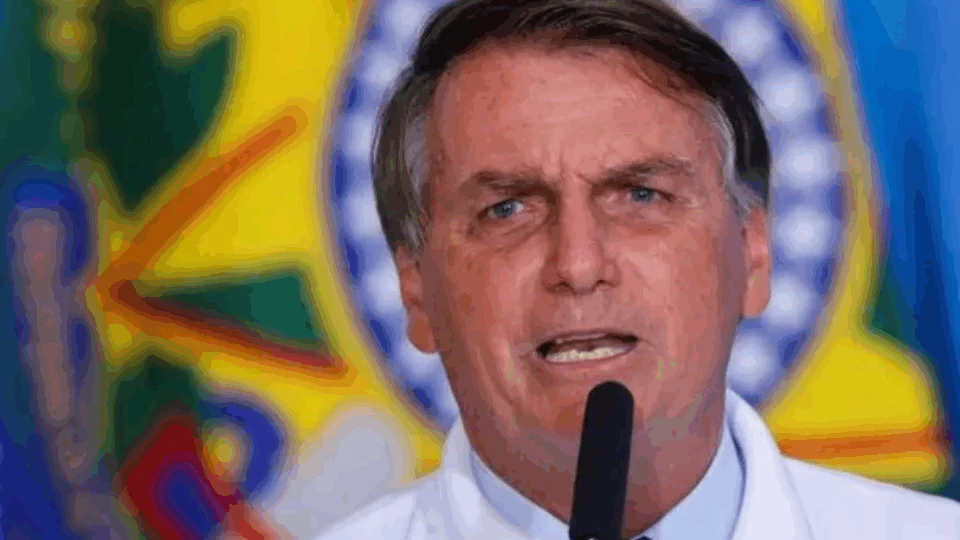 ‘Se a Anvisa aprovar, compraremos a vacina Sputnik’, diz Bolsonaro sobre vacina russa