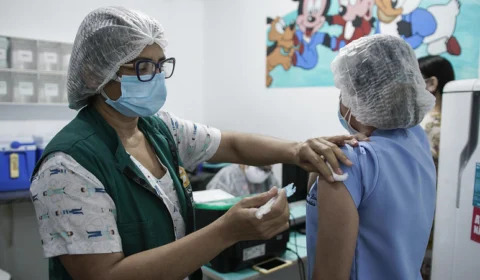 MPs e Defensorias pedem rigor da prefeitura no critério de distribuição das vacinas