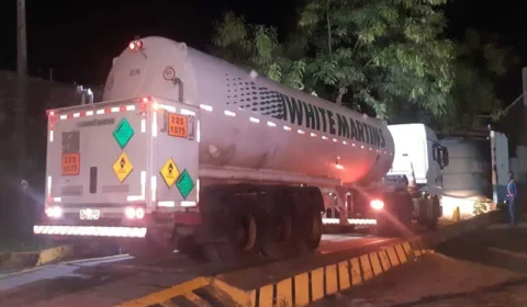 White Martins só avisou sobre falta de oxigênio dias antes do desabastecimento