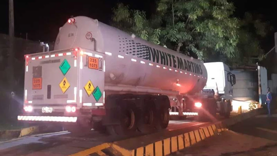 White Martins só avisou sobre falta de oxigênio dias antes do desabastecimento