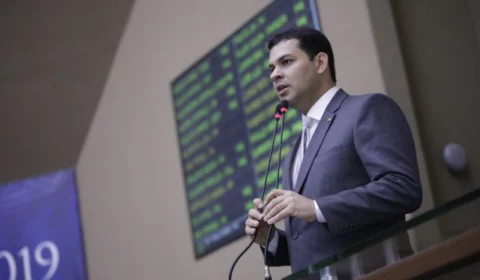 Deputado intermedia entre prefeituras e Governo repasse de R$ 100 milhões para combate à Covid-19 no interior do AM