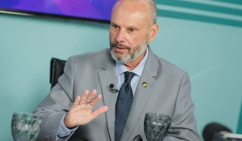 TCE-AM exige lista de nominal de vacinação em 24 horas