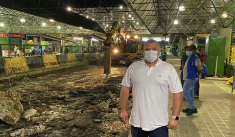 Gestão de Arthur Neto gastou milhões em obras inacabadas ou sem condições de uso, diz vereador