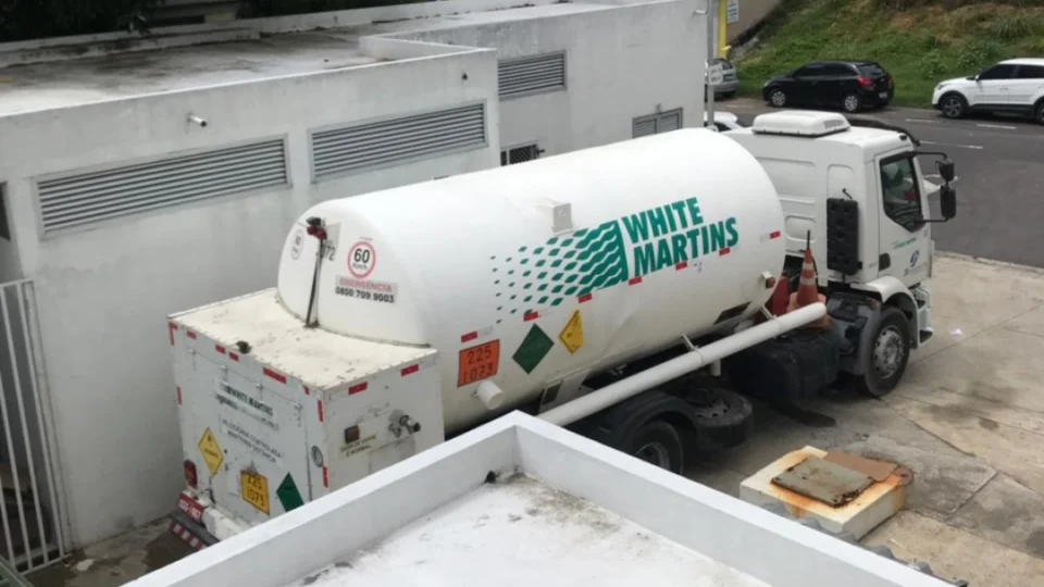 Juíza federal determina abastecimento diário de oxigênio para o HUGV em Manaus