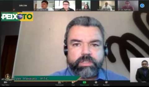 Vereador Peixoto vota favorável ao Projeto de Lei Auxílio Manauara enviado pelo prefeito David Almeida