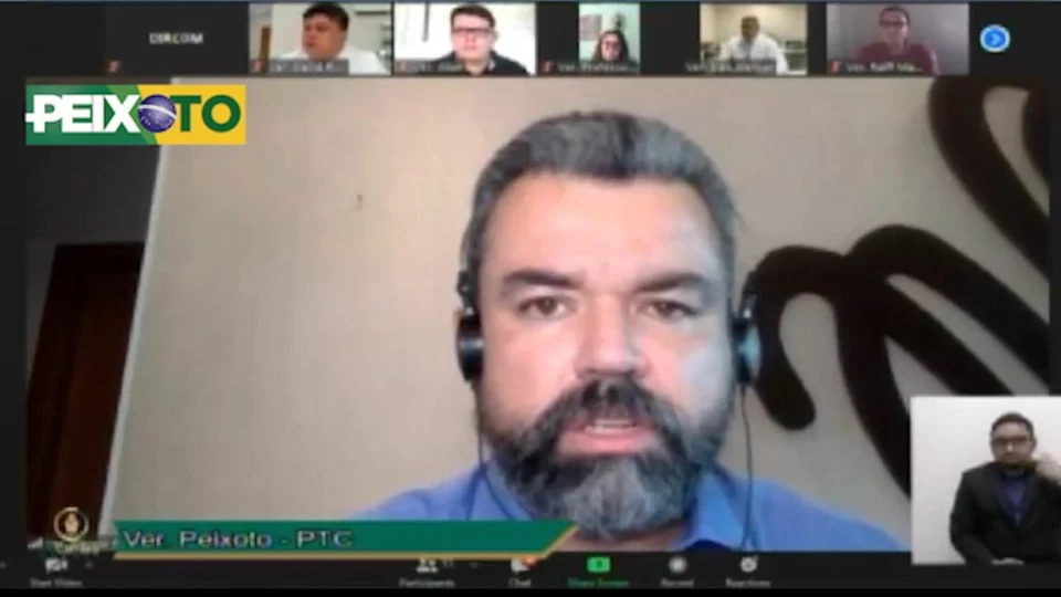 Vereador Peixoto vota favorável ao Projeto de Lei Auxílio Manauara enviado pelo prefeito David Almeida