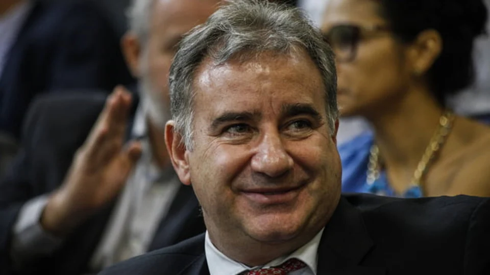 Desembargador nega liminar e decisão de suspensão do comércio não essencial segue em vigor, no AM