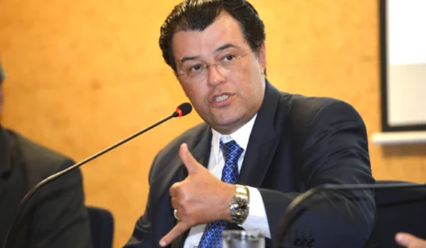 Eduardo Braga é reconduzido como líder do MDB no Senado por mais dois anos