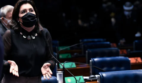 Simone Tebet mantém candidatura independente no Senado