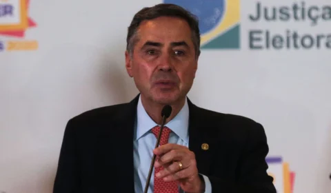 Ministro Barroso decide que federações partidárias devem se registrar até seis meses antes da eleição