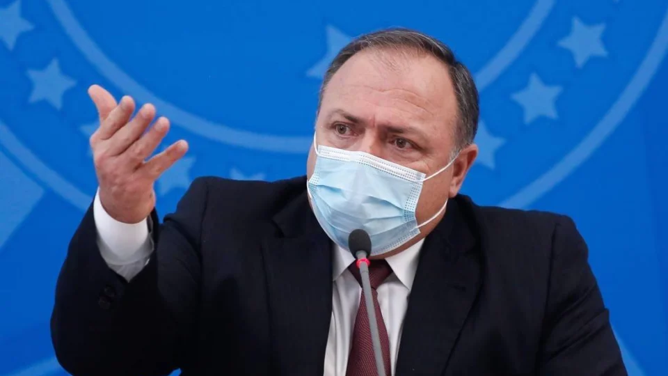 Exército ignora Lula e proíbe acesso a documentos de Pazuello