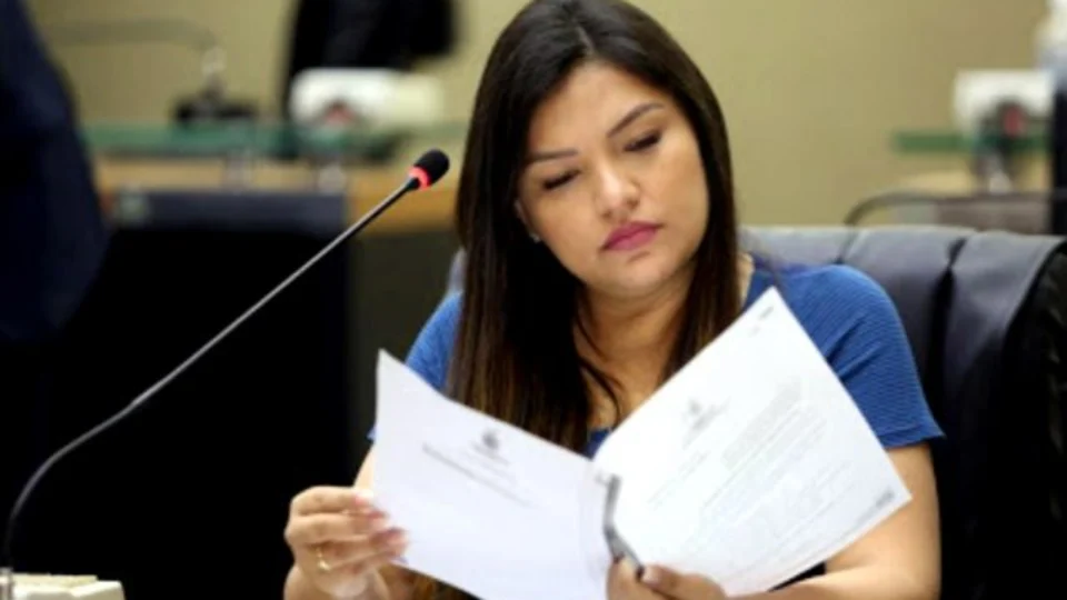 Processo que pode cassar mandato de Joana Darc começa a tramitar na ALEAM