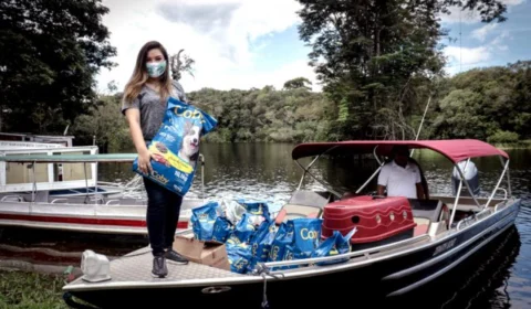 Deputada Joana Darc vai distribuir ração para protetores de animais