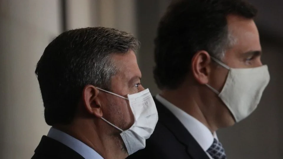 Presidente da Câmara diz que não há ‘crise’ com Judiciário e que o caso de Daniel Silveira foi ‘fora da curva’