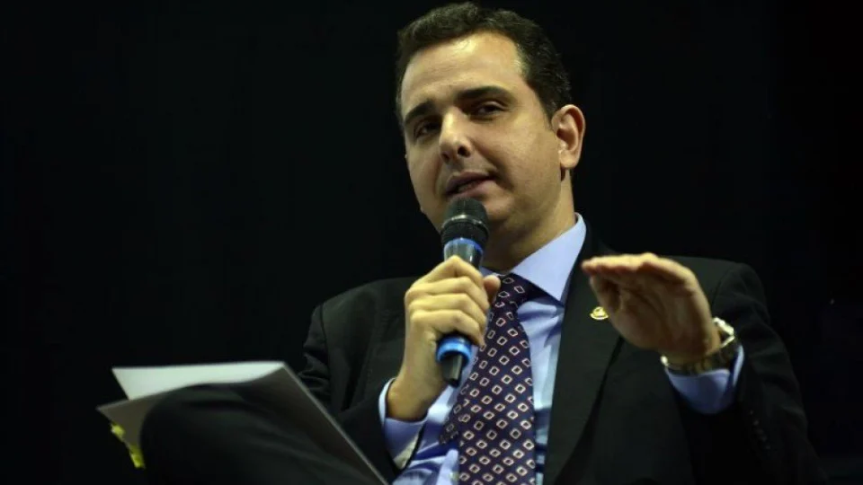 Presidente do Senado diz que ‘operações policiais não podem extrapolar a lei’