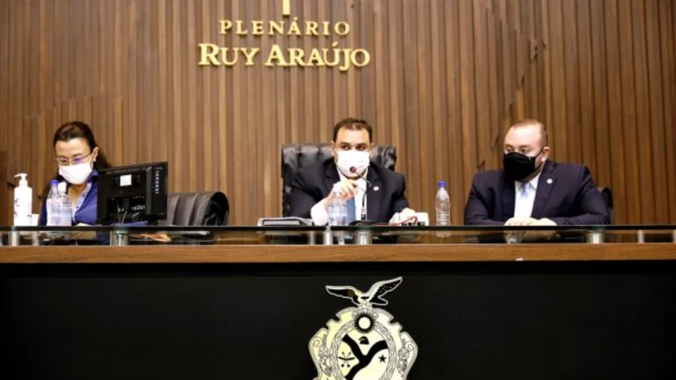 Deputados aprovam pagamento de gratificação aos servidores estaduais