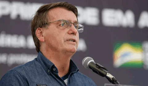Bolsonaro afirma que auxílio emergencial voltará a ser pago em março